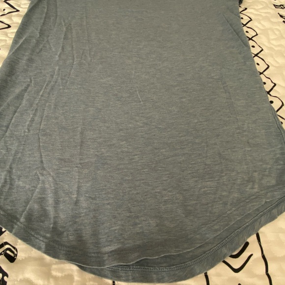 Lululemon shirt - Picture 5 of 6